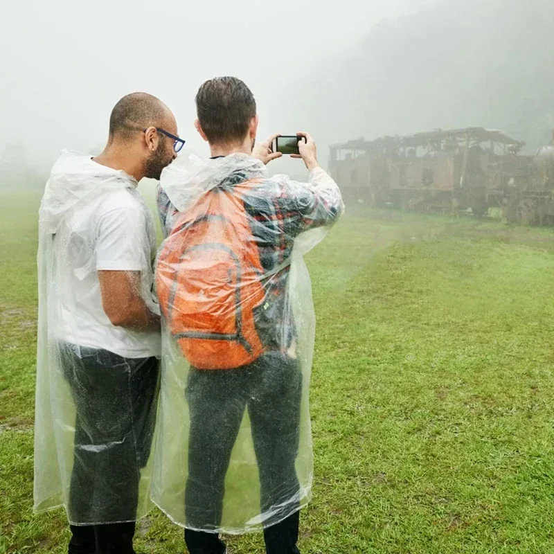 Одноразовый водонепроницаемый  – обзор и цена Emergency Poncho Rain